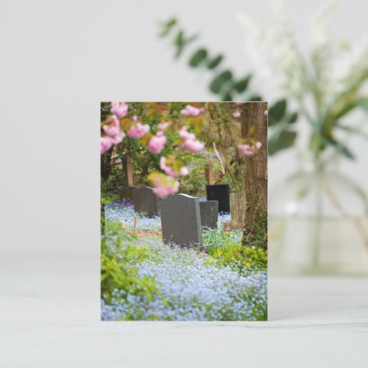 Wilde Ruhe, schöner Kirchenhof. Hopwas UK Postkarte (Stehend Vorderseite)