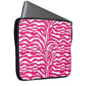 Wilde Tierdrucke, Zebra in Fuchsia, Rosa und Weiß Laptopschutzhülle (Vorne Rechts)