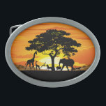 Wilde Tiere auf der afrikanischen Savanna Sunset Ovale Gürtelschnalle<br><div class="desc">Atemberaubender,  heller und Friedlicher Sonnenuntergang auf der wilden afrikanischen Savanna Landschaft mit wilden Tierformen. Ursprünglich mit Hi Quality / Hi Resolution Vector Graphic Art Technique Copyright BluedarkArt TheChameleonArt erstellt.</div>