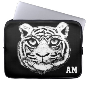 Wilde Tigerfront auf Mit Monogramm schwarzen Lapto Laptopschutzhülle