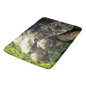 Wilde Tortoise im Gras Wiesen Kunst, Dichtung und Badematte (Schrägansicht)