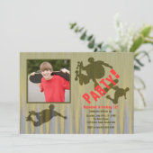 Wilde Trick-Fotoskateboard-Einladung Einladung (Stehend Vorderseite)