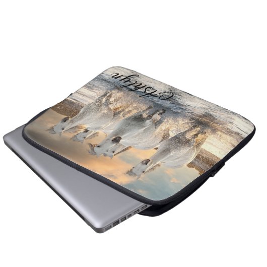 Wilde Weiße Pferde Laptopschutzhülle (Vorne Knopf)