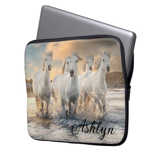 Wilde Weiße Pferde Laptopschutzhülle (Vorderseite Links)
