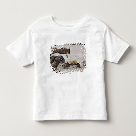 Wildebeest springt in den Mara River Kleinkind T-shirt (Vorderseite)