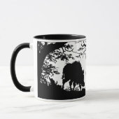 Wilder Eber, der in einem Wald - deutsche Tasse (Links)
