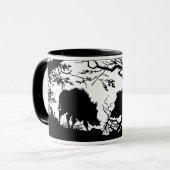 Wilder Eber, der in einem Wald - deutsche Tasse (Vorderseite Links)