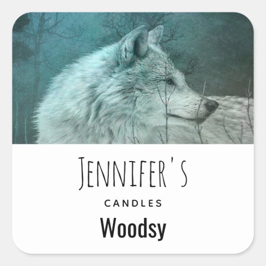 Wilder grauer Wolf im Dunklen Wald - Kerzengeschäf Quadratischer Aufkleber (Vorderseite)