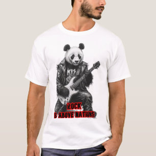 Wilder Panda spielt Rock & Roll auf einem Schwarze T-Shirt