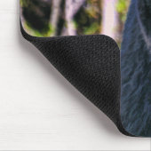 Wilder Schwarzer Bär und Bäume Mousepad (Ecke)