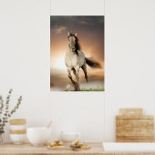 Wilder Stallion im Sonnenuntergang Poster (Küche)