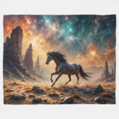 Wilder Stallion in der Wüstennebel Sterne blitzen Fleecedecke (Vorderseite (Horizontal))