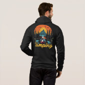 Wilderness Whisper – The Camping Bear Adven Hoodie (Schwarz voll)