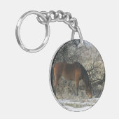 Wildes Mustang-Pferd im Schnee 1 Schlüsselanhänger (Vorderseite links)