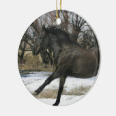 Wildes Mustang-Pferd im Schnee 2 Keramikornament (Links)