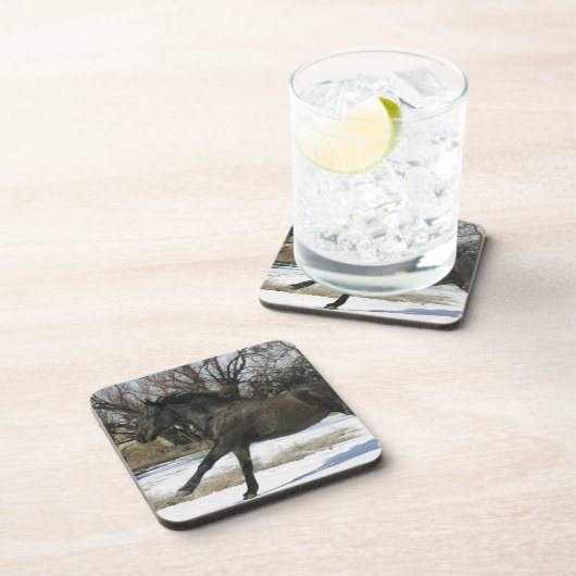 Wildes Mustang-Pferd im Schnee 2 Untersetzer (Rechte Seite)