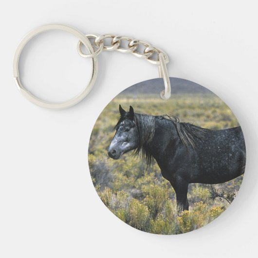 Wildes Mustang-Pferd in der Wüste Schlüsselanhänger (Vorderseite)