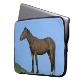 Wildes Mustang-Pferd Laptopschutzhülle (Vorderseite Links)