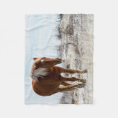 Wildes Pferd auf Dünen Fleecedecke (Vorderseite)