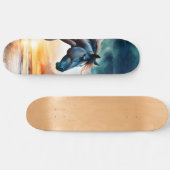 Wildes Pferd auf Grassy Düne bei Sonnenuntergang Skateboard (Horizontal)