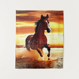 Wildes Pferd durch Surfen galoppieren Wandteppich