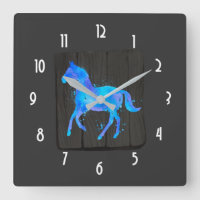 Wildes Pferd in Blau und Lila Wasserfarbe auf Schw
