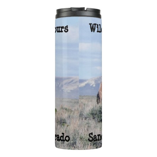 Wildes PferdeKriegers-Ausflüge des Thermosbecher (Rückseite)