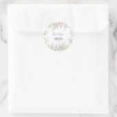 Wildflower Is On The Way Pastel Floral Baby Shower Runder Aufkleber (Tasche)