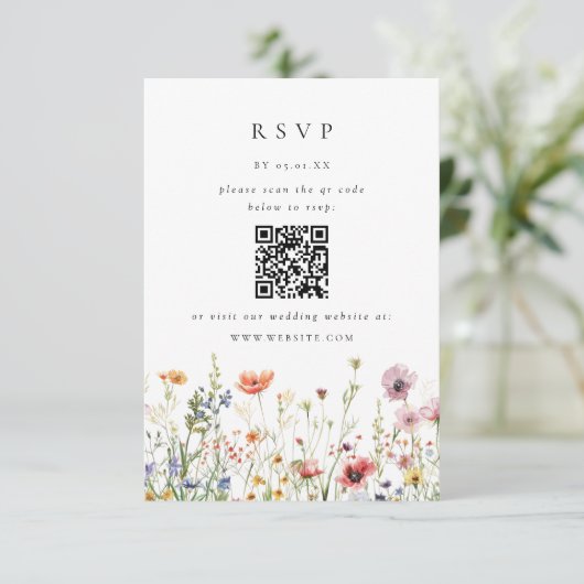 Wildflower Wedding QR Code RSVP Card (Stehend Vorderseite)