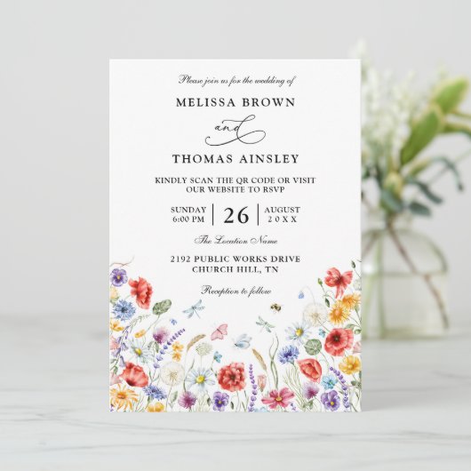 Wildflowers Elegant Modern Budget QR Code Wedding Einladung (Stehend Vorderseite)