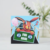 Wildhare auf einem Roller Untersetzer mit Spaß Karte (Stehend Vorderseite)