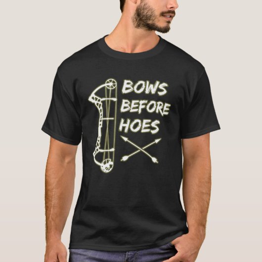 Wildhühner vor den Hasen T-Shirt (Vorderseite)