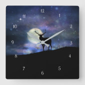 Wildleder und Mond Quadratische Wanduhr (Vorderseite)