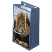 Wildlife Lion Foto Kleine Geschenktüte (Rückseite Schrägansicht)