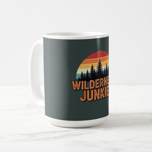 Wildness-Junkie-Retro-Design Kaffeetasse (Vorderseite Links)