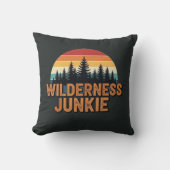 Wildness-Junkie-Retro-Design Kissen (Vorderseite)