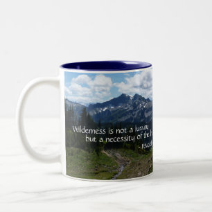 Wildnis-Zitat (Tatoosh Strecke) Zweifarbige Tasse