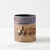 Wildpferde laufen tasse (Zentrum)