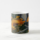 Wildpilz, Toadstool in Wäldern Kaffeetasse (Mittel)