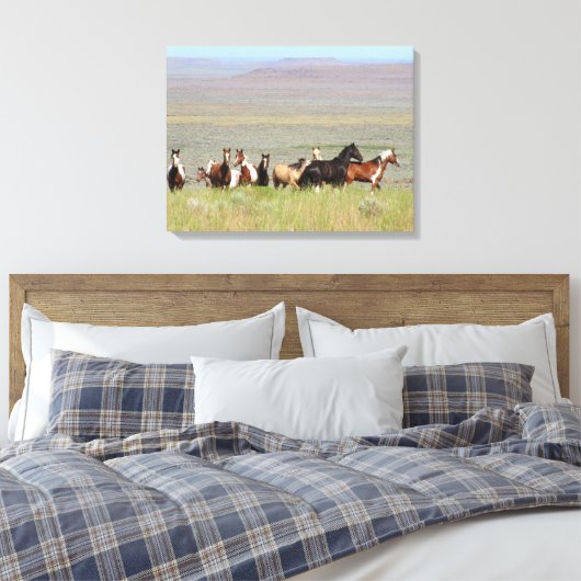 WildWest Mustangs Wrapped Canvas Leinwanddruck (Insitu (Schlafzimmer))