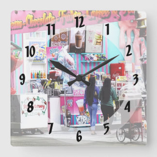 Wildwood NJ – Süßwarenladen Quadratische Wanduhr