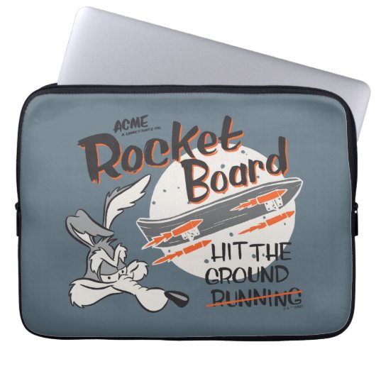 WILE E. COYOTE™ ACME Rocket Board Laptopschutzhülle (Vorderseite)