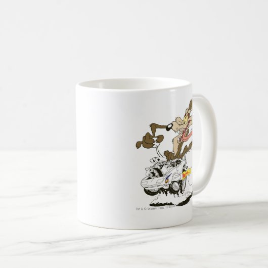 WILE E. COYOTE™ Crazy Driver Kaffeetasse (VorderseiteRechts)