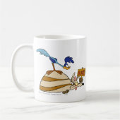 WILE E. COYOTE™ und ROAD RUNNER™ Boulder Kaffeetasse (Links)