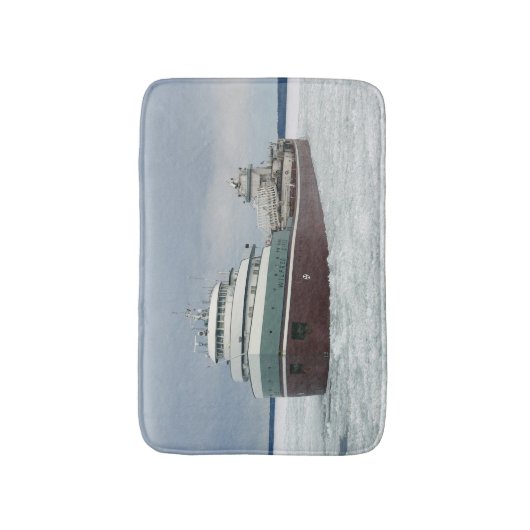 Wilfred Sykes im Eisbad Badematte (Vorderseite Vertikal)