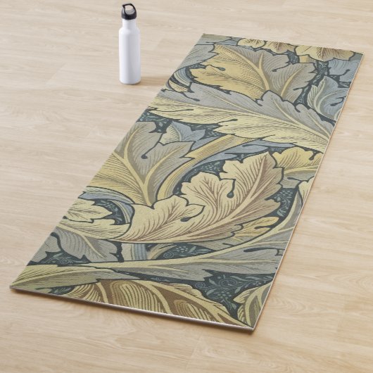 William Morris Acanthus Leaves Floral Art Nouvelle Yogamatte (Beispiel)