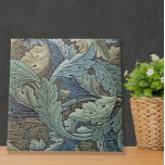William Morris Acanthus Sage Blume Floral Botanic Fliese<br><div class="desc">Dieses elegante,  alte,  reich an Blume gestaltete Kunstdesign basiert auf dem William Morris Acanthus-Muster,  einem klassisch blauen Tapetendesign aus dem Jahr 1875,  das William Morris für seine englische Blume-Tapete entwarf.</div>