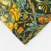 William Morris Antique Honeysuckle Floral Pattern Fleecedecke (Ecke)