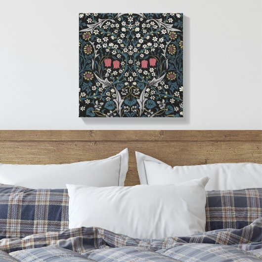 William Morris Blackthorn Floral Art Nouveau Leinwanddruck (Insitu (Schlafzimmer))