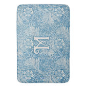 William Morris Blue Marigold Monogram Badematte (Vorderseite Vertikal)